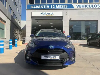 Usado Toyota Yaris 125 CV (91 kW) 2023 Azul Utilitario