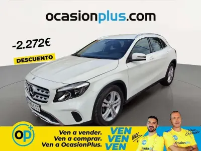 Usado Mercedes GLA180 122 CV (89 kW) 2020 Blanco SUV