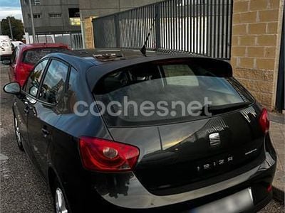 Usado Seat Ibiza Ecomotive 80 CV (58 kW) 2010 Gris / plata Berlina