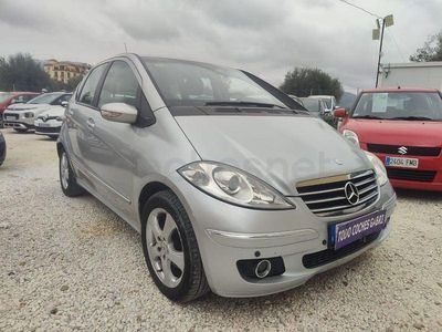 Usado Mercedes A150 Elegance 95 CV (69 kW) 2005 Gris / plata Monovolumen