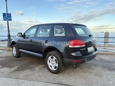 Second-hand VW Touareg R 174 CP (127 kW) 2004 Negru SUV