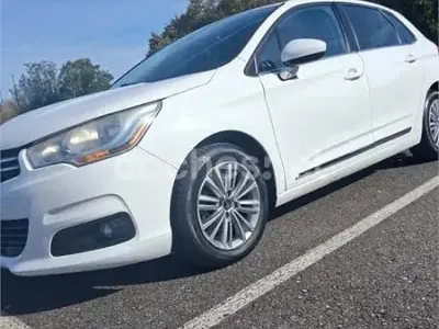 Usado Citroën C4 Exclusive 112 CV (82 kW) 2011 Blanco Berlina