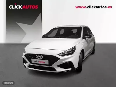 Usado Hyundai i30 N Line 100 CV (73 kW) 2024 Blanco Berlina