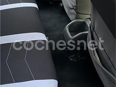 Usado Ford Focus Trend 90 CV (66 kW) 2005 Negro Berlina