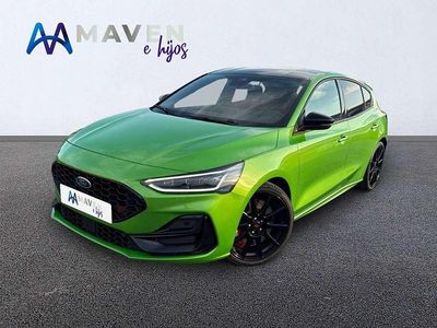 Verde Usado 2023 Ford Focus ST-Line X Utilitario | 34.900 €