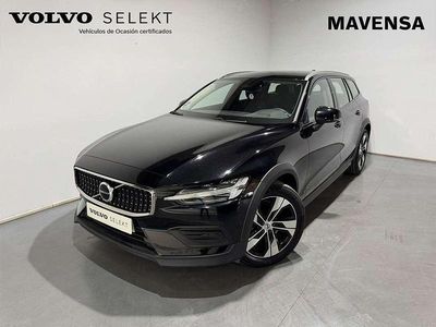 Usado Volvo V60 CC Core 197 CV (144 kW) 2023 Negro Familiar