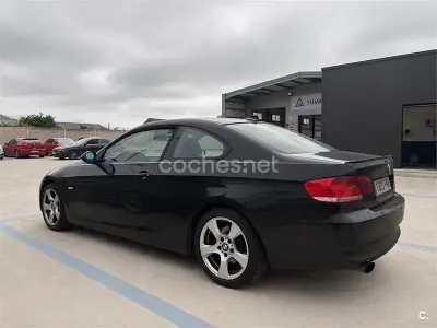 Usado BMW 320 177 CV (130 kW) 2007 Negro Coupe