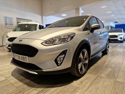 Usado Ford Fiesta Active 125 CV (91 kW) 2018 Gris Utilitario