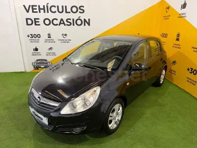 Usado Opel Corsa Cosmo 90 CV (66 kW) 2009 Negro Utilitario