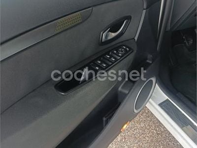 Blanco Usado 2011 Renault Scénic III Dynamique Monovolumen | 6000 € (Buen precio)