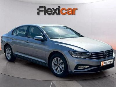 Usado VW Passat Business 122 CV (89 kW) 2020 Gris Berlina