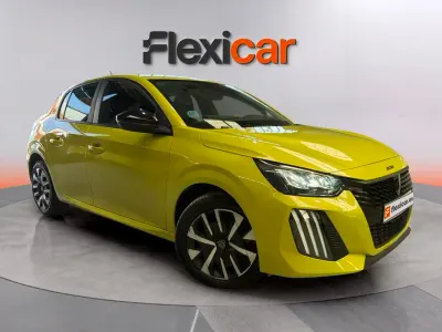 Usado Peugeot 208 Allure 110 CV (80 kW) 2025 Verde Utilitario