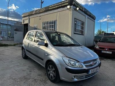 Usado Hyundai Getz 66 CV (48 kW) 2006 Gris Utilitario