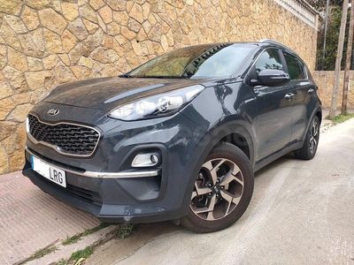 Usado Kia Sportage 136 CV (100 kW) 2021 Gris / plata SUV
