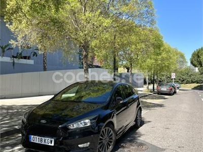 Używany Ford Focus ST-Line 125 KM (91 kW) 2018 Czarny Sedan/Limuzyna