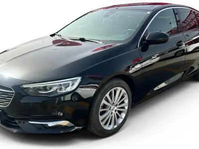 Usado Opel Insignia Innovation 136 CV (100 kW) 2020 Negro