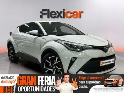 Käytetty Toyota C-HR Advance 122 HP (89 kW) 2021 Valkoinen Katumaasturi