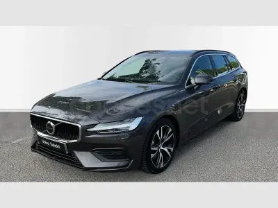 Usado Volvo V60 Core 197 CV (144 kW) 2025 Gris / plata Familiar