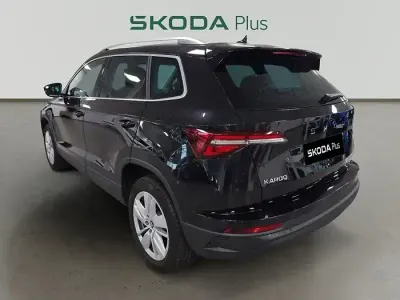 Usado Skoda Karoq Selection 150 CV (110 kW) 2025 Negro SUV