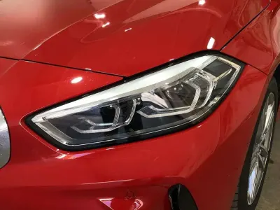 Usado BMW 118 150 CV (110 kW) 2022 Rojo Utilitario