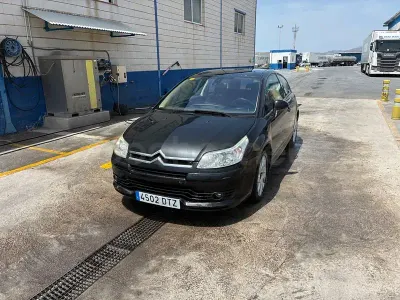 Usado Citroën C4 VTR Sport 110 CV (80 kW) 2006 Negro Berlina