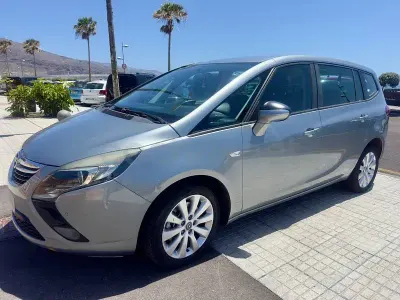 Usado Opel Zafira Tourer Selective 140 CV (102 kW) 2016 Azul Monovolumen