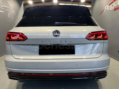 Usado VW Touareg R-line 286 CV (210 kW) 2021 Blanco SUV