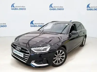 Usado Audi A4 Advanced Plus 136 CV (100 kW) 2021 Negro Familiar