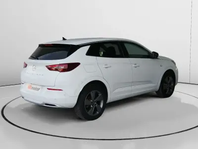 Usado Opel Grandland X Business 130 CV (95 kW) 2023 Blanco SUV