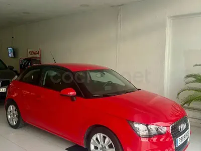 Usado Audi A1 Ambition 105 CV (77 kW) 2011 Rojo Utilitario