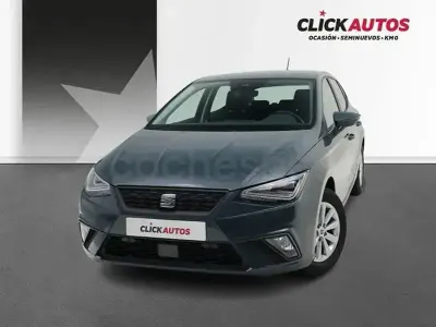 Usado Seat Ibiza Style 115 CV (84 kW) 2025 Azul Utilitario