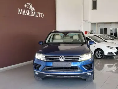 Usado VW Touareg 262 CV (192 kW) 2015 Azul SUV
