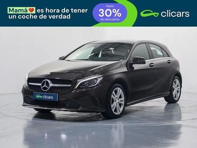 Usado Mercedes A180 Urban 109 HP (80 kW) 2016 Castanho Sedan