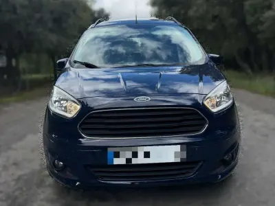 Usado Ford Tourneo Titanium 102 CV (75 kW) 2015 Azul Van