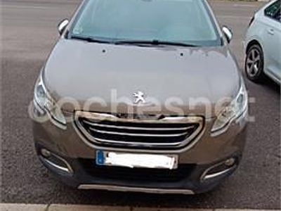 Usado Peugeot 2008 Active 120 CV (88 kW) 2014 Beige SUV