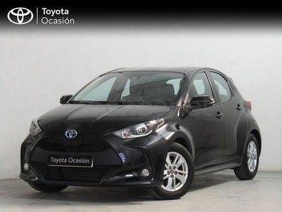 Usado Toyota Yaris Hybrid Business Edition 116 CV (85 kW) 2021 Negro Berlina