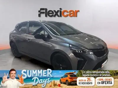 Usado Renault Clio Techno 90 CV (66 kW) 2024 Gris Utilitario