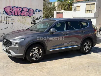 Usado Hyundai Santa Fe 202 CV (148 kW) 2022 Gris / plata SUV