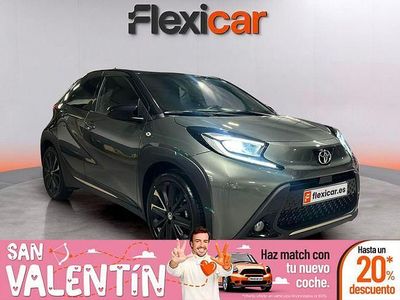 Usado Toyota Aygo 72 CV (52 kW) 2023 Gris Utilitario