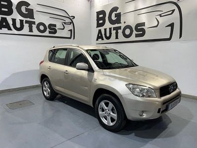 Usado Toyota RAV4 Luna 136 CV (100 kW) 2007 Beige SUV