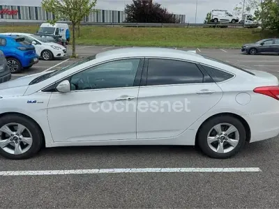 Usado Hyundai i40 136 CV (100 kW) 2013 Blanco Berlina