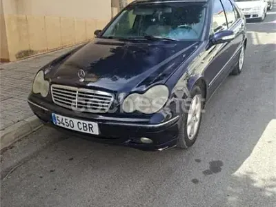 Usado Mercedes C270 Elegance 170 CV (125 kW) 2002 Azul Berlina