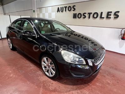 Usado Volvo S60 Momentum 203 CV (149 kW) 2011 Negro Berlina