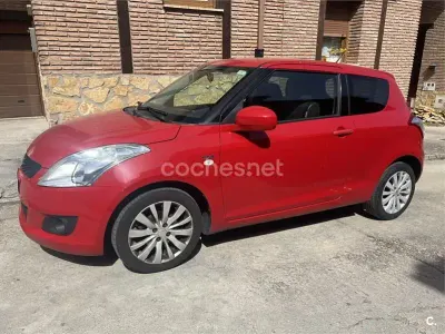Usado Suzuki Swift GL 75 CV (55 kW) 2013 Rojo Utilitario