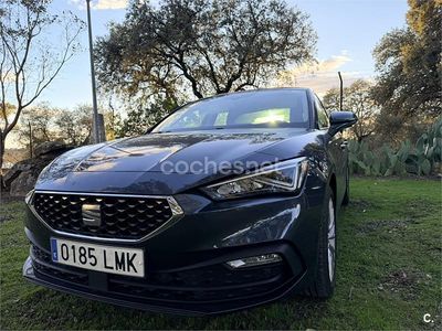 Usado Seat Leon XCELLENCE 150 CV (110 kW) 2021 Gris / plata Berlina