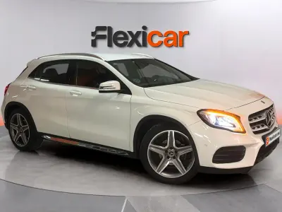 Usado Mercedes GLA180 122 CV (89 kW) 2018 Blanco SUV