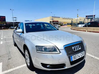 Usado Audi A6 Premium 225 CV (165 kW) 2004 Gris / plata Berlina
