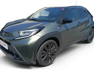 Usado Toyota Aygo X 72 CV (52 kW) 2023 Verde SUV