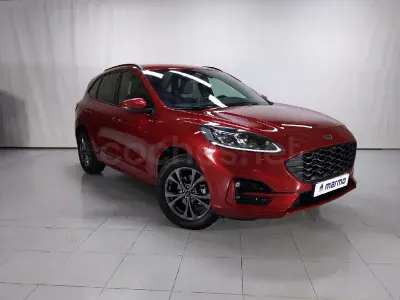 Usado Ford Kuga ST-Line X 225 CV (165 kW) 2022 Rojo SUV