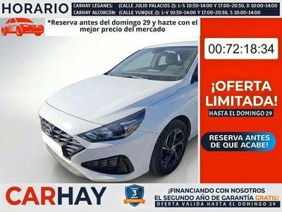 Usado Hyundai i30 120 CV (88 kW) 2022 Blanco Berlina